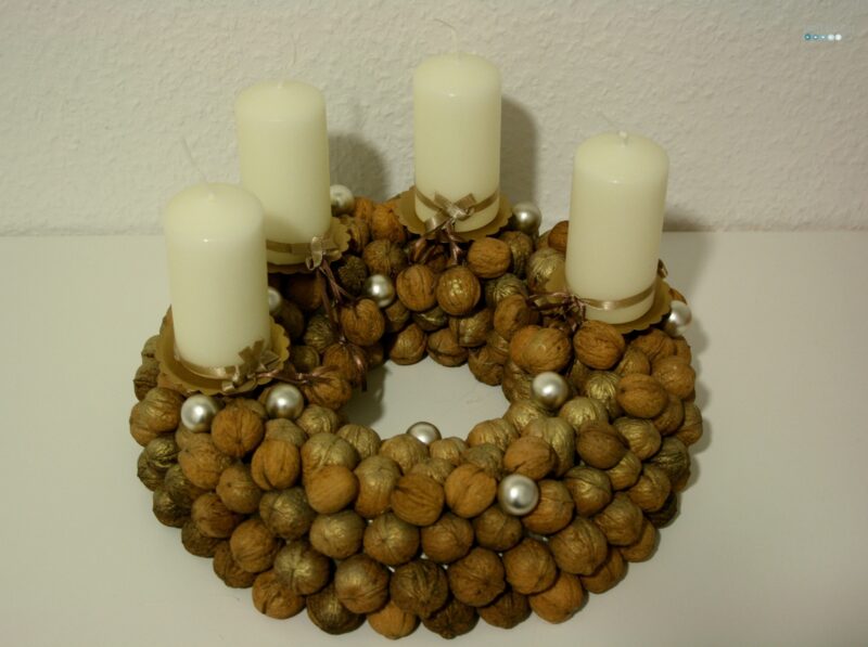 walnut wreath tutorial by craftaliciousme