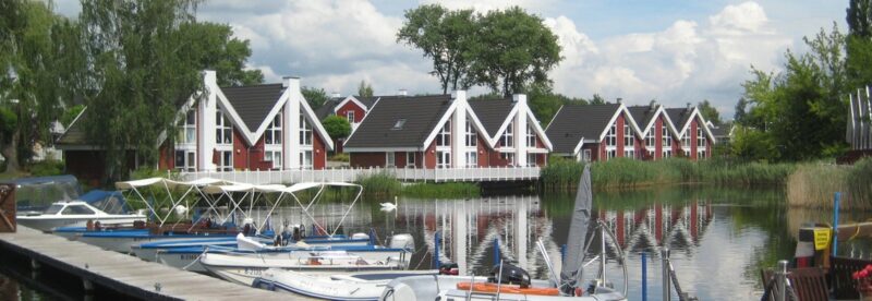 lake side cabins